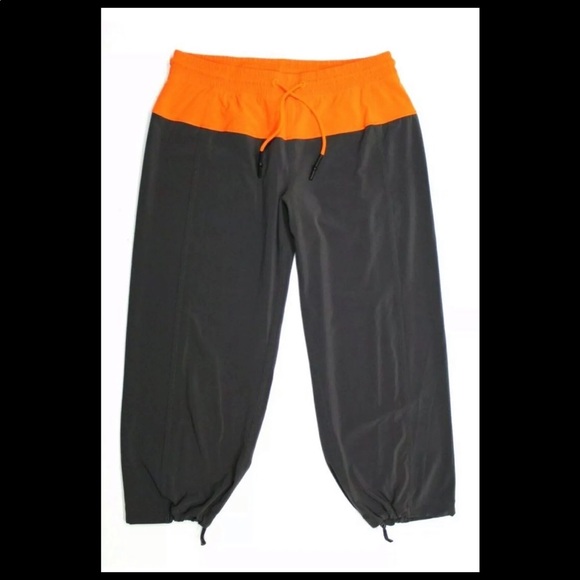lululemon athletica Pants - lululemon relaxed cropped yoga pants